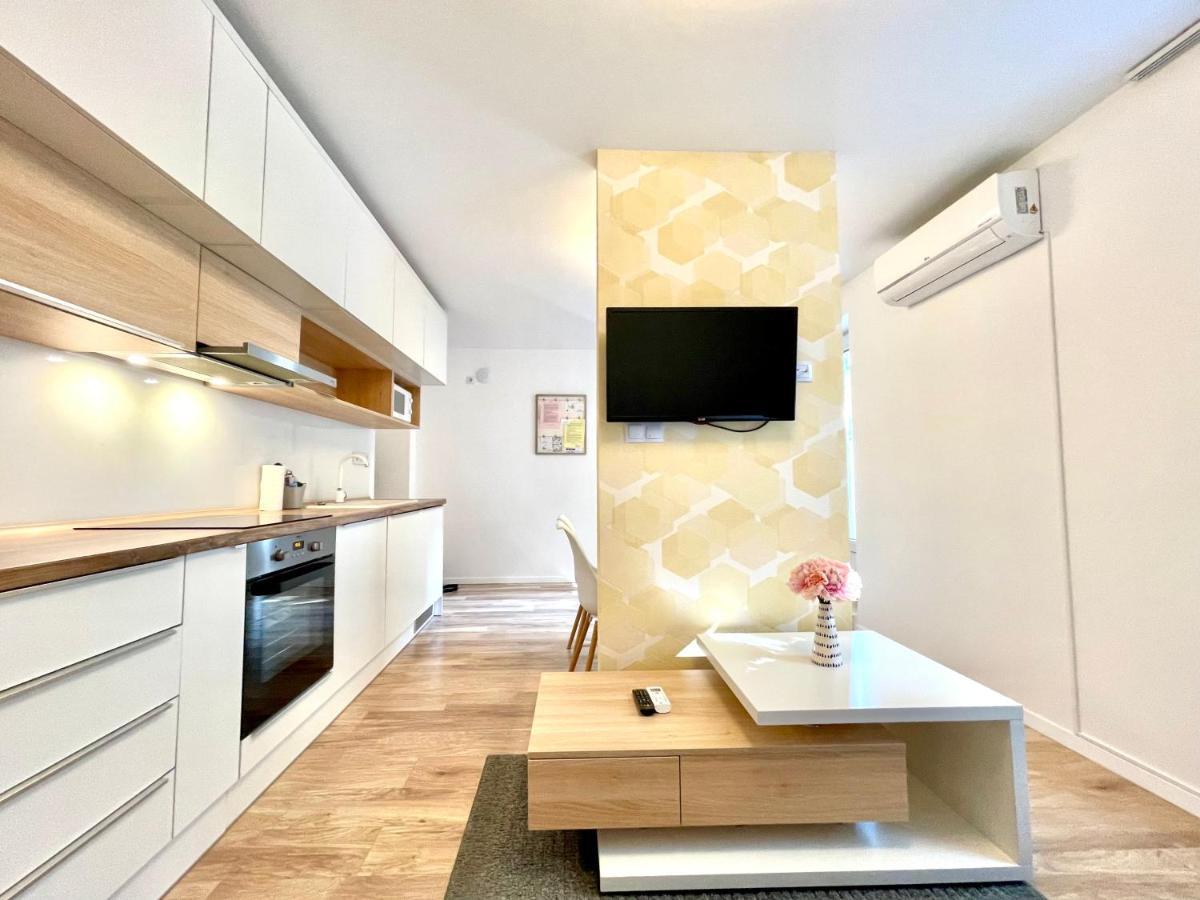 Golden Relax Apartments Balatonfured Exterior photo