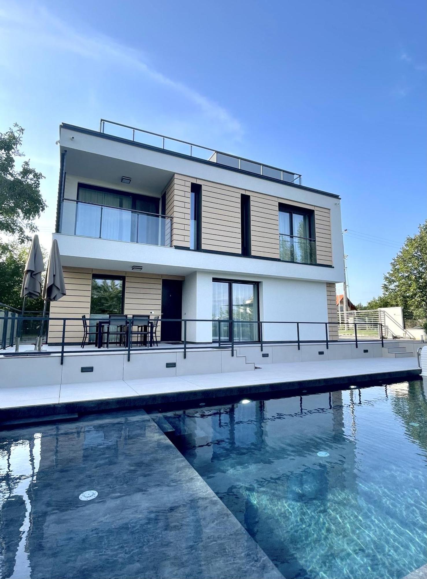Golden Relax Apartments Balatonfured Exterior photo