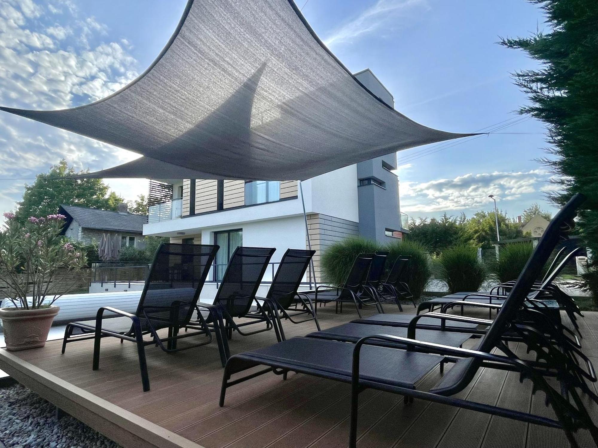 Golden Relax Apartments Balatonfured Exterior photo